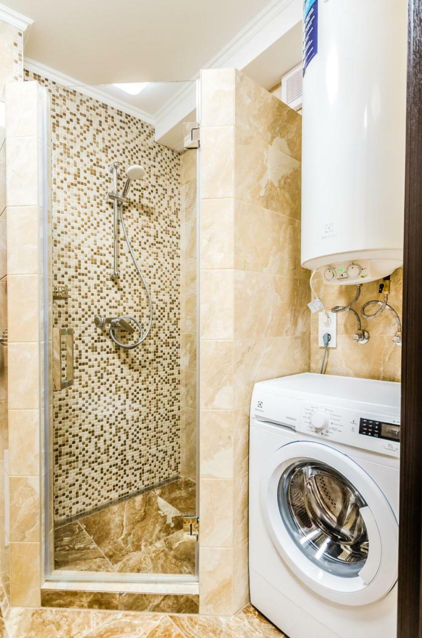Artal Apartment On Obolonsky Avenue 16A Kiev Bagian luar foto