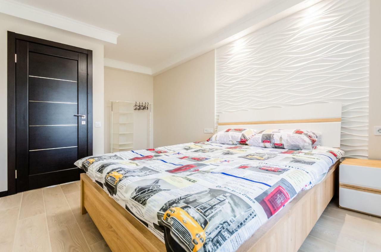 Artal Apartment On Obolonsky Avenue 16A Kiev Bagian luar foto